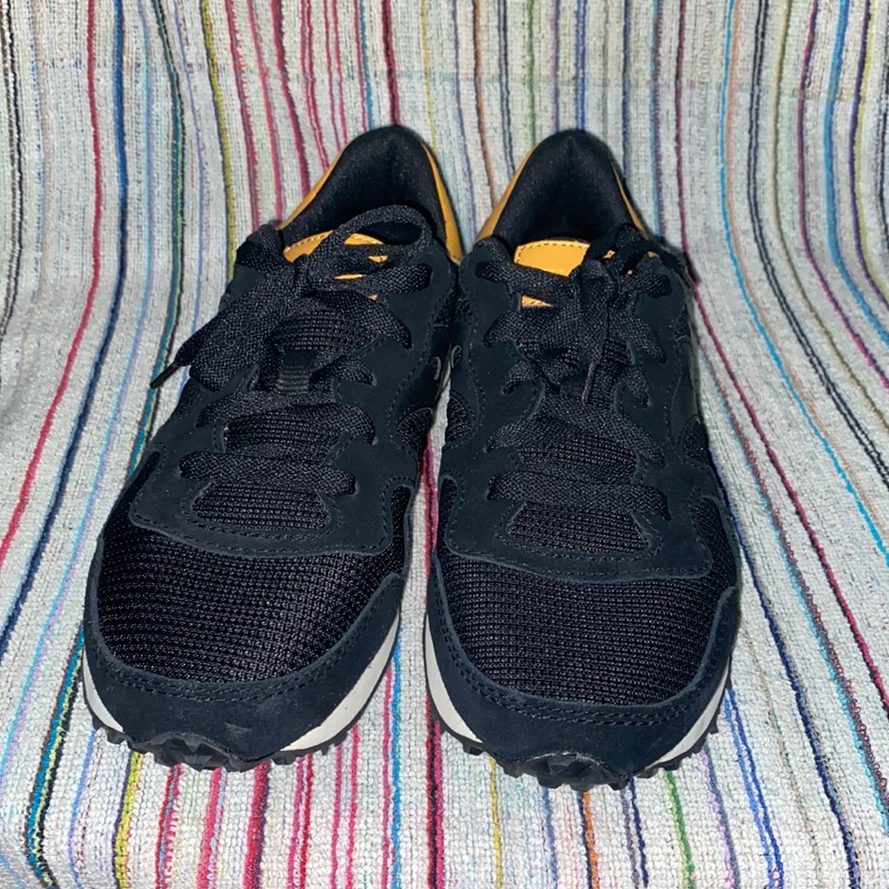 (SOLD) Saucony Womens DXN Trainer Running Shoes Black S60124-50 Low Top Sneakers